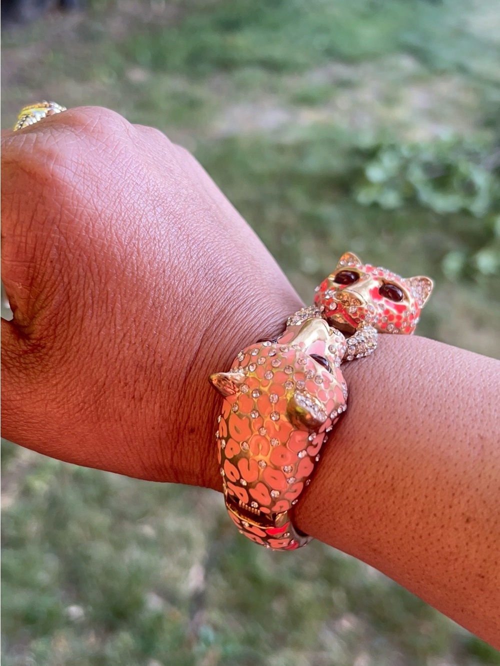 J Crew Pink Leopard Pave Crystal Enamel and Gold Leopard Head Hinged Cuff Bracel - Picture 4 of 6